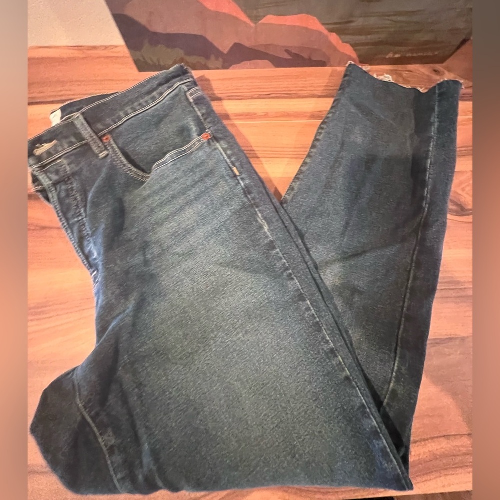 Universal Thread mid-rise 80’s slim fit ankle jeans